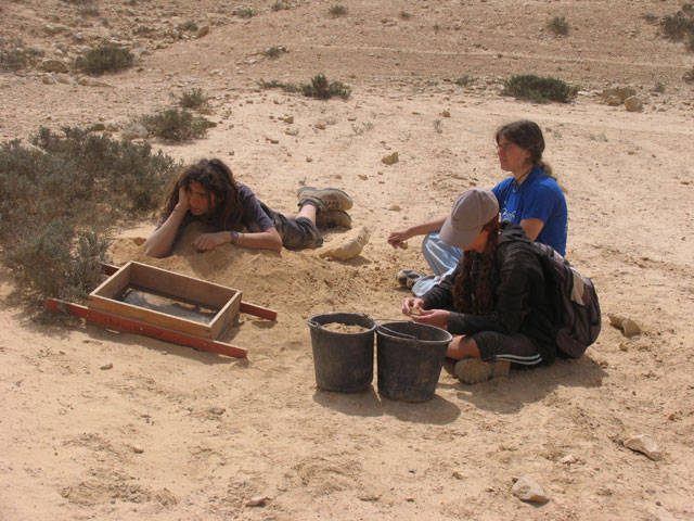 Geomorphological studies and digs in some agricultural terraces near Avdat - Click for more images