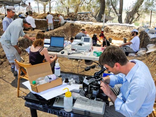 Weizmann Institute Archaeological Field Laboratory at Tell es-Safi/Gath in 2010 (photo courtesy of the Tell es-Safi/Gath Archaeological Project)
